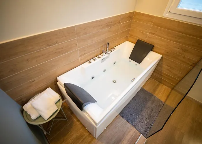 Διαμέρισμα Belajo And Jacuzzi !! Βόλος