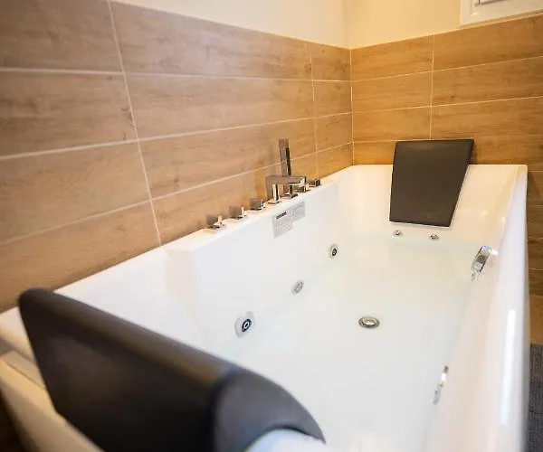 Apartment Belajo And Jacuzzi !! Volos